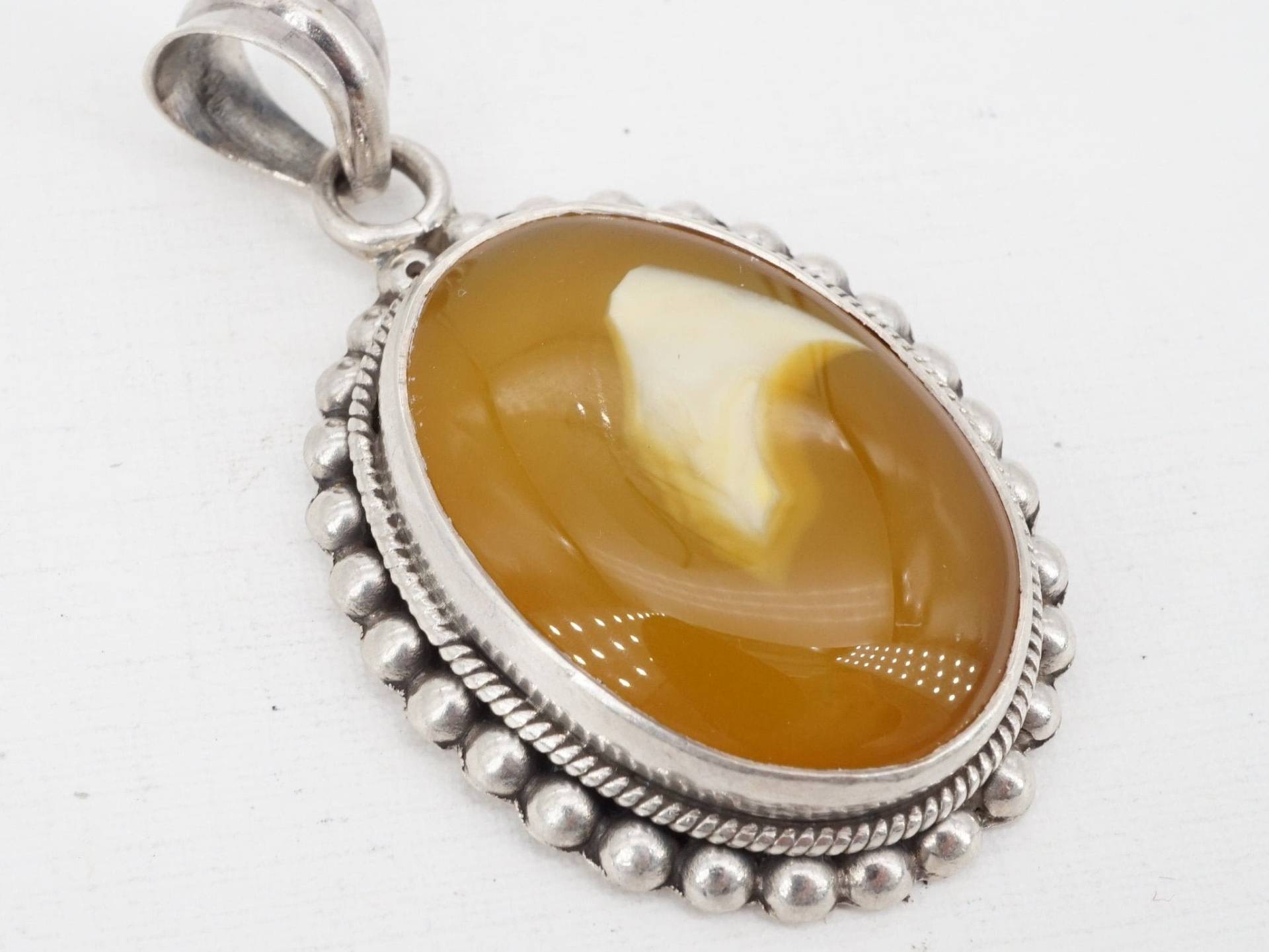 Vintage Sterling Milky Gelb Achat Rund Anhänger von MindiLynJewelry