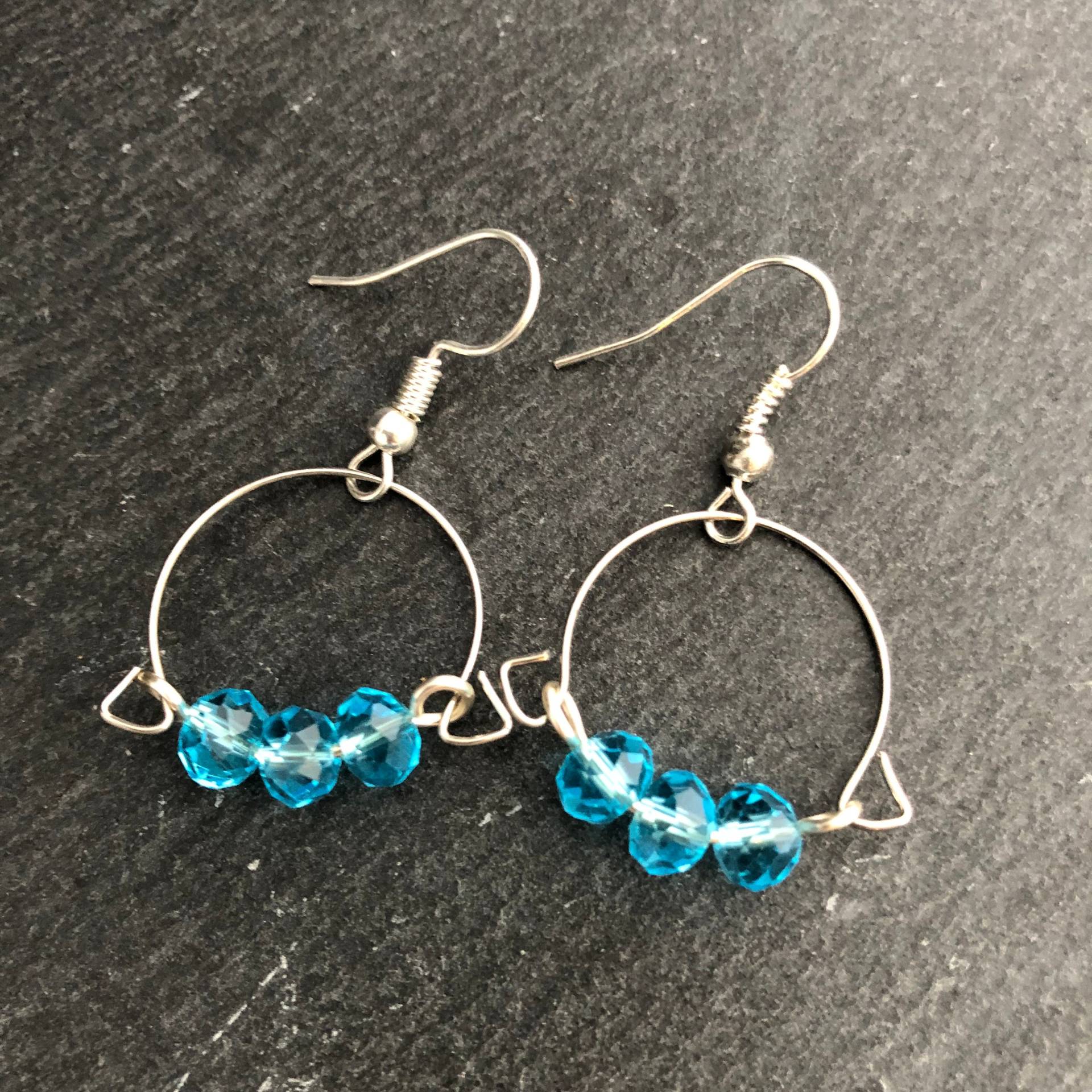 Handgefertigte Hell-Blau-Farb-steinarren von MindysProjects