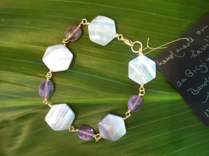 Sechseckige Botswana Achat Und Facettenreichen Light Amethyst Ovale Auf 14K Gold Füllen Armband ~ Handgemachte Kaua'i Ein Unikat von MineralAmorphia