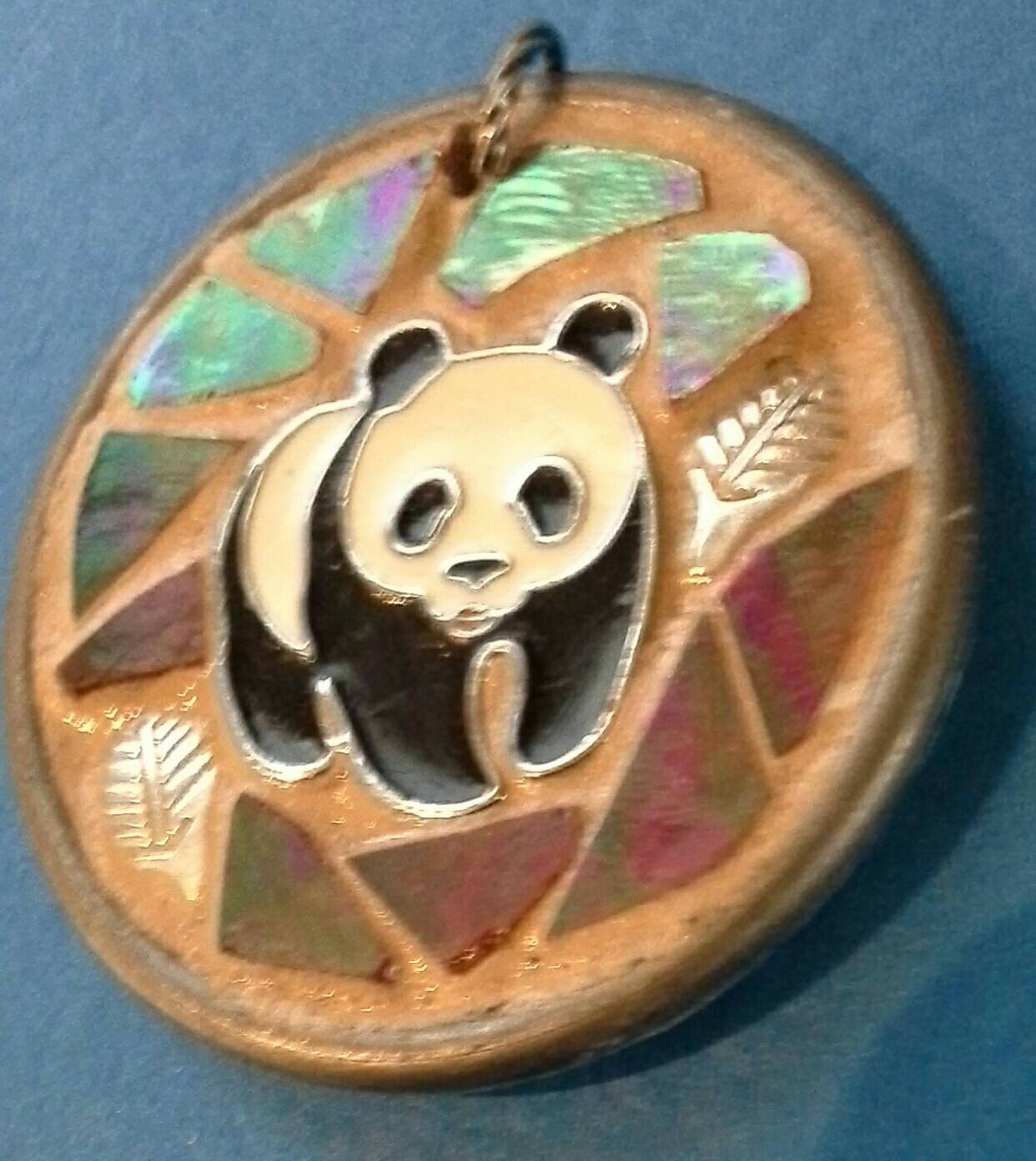 Glas Mosaik & Emaille Panda Anhänger - World Wildlife Symbol Glas Mosaik & Emaille Panda Anhänger - World Wildlife Symbol von MinervaMosaics