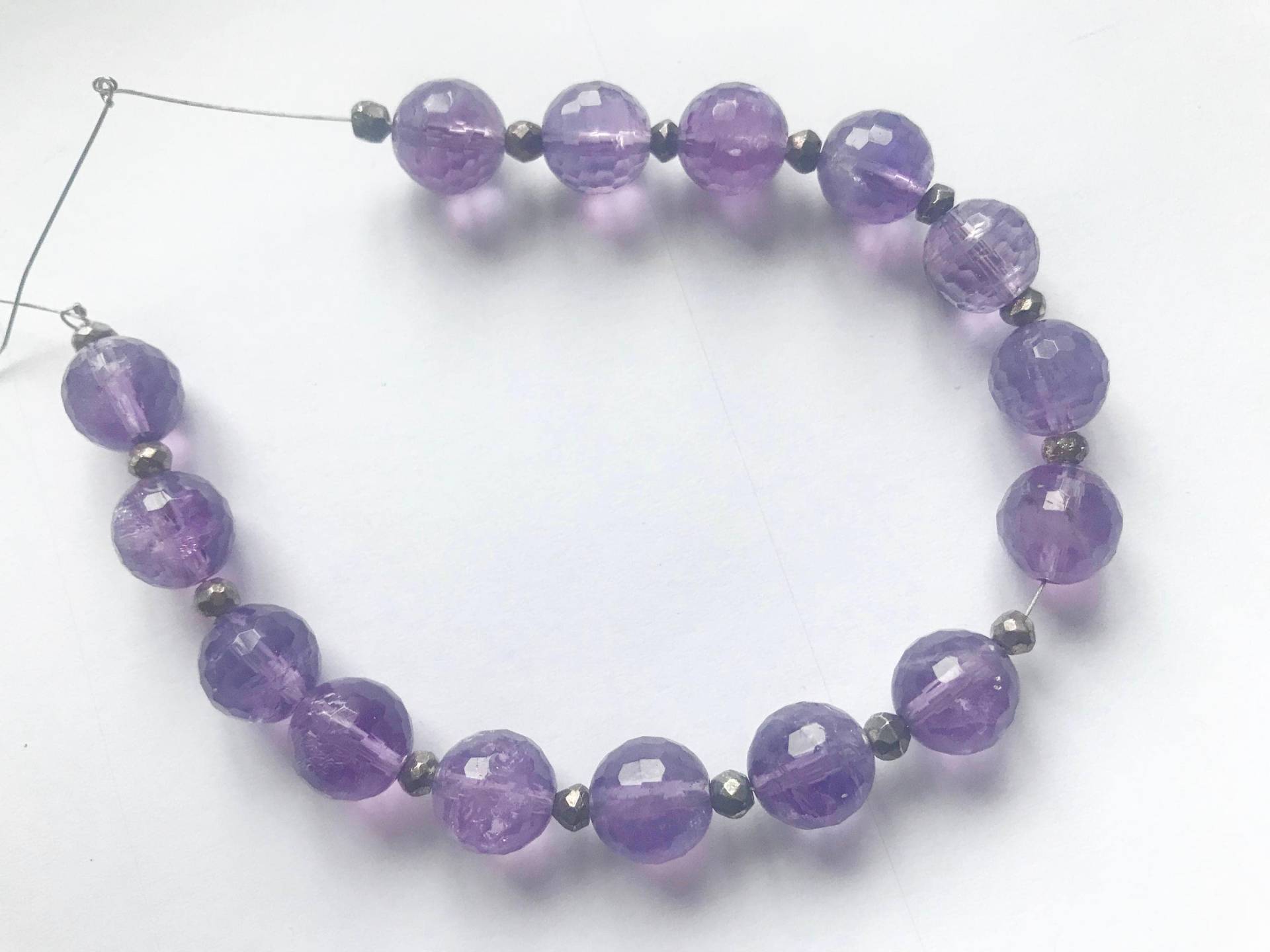 8" Gem Grade Natürliche Amethyst Facettiert Rund Perlen Strang Am1700 8" Gem Grade Natürliche Amethyst Facettiert Rund Perlen Strang Am1700 von Mines2Markets