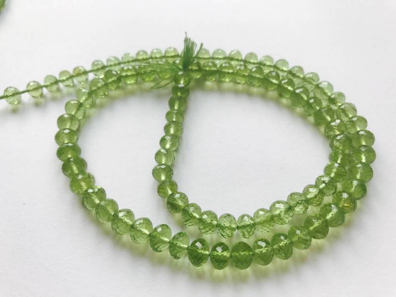 Verkauf 125Ct Atemberaubende Hand Poliert Peridot Beadsstrand Pakistan Verkauf 125Ct Atemberaubende Hand Poliert Peridot Beadsstrand Pakistan von Mines2Markets
