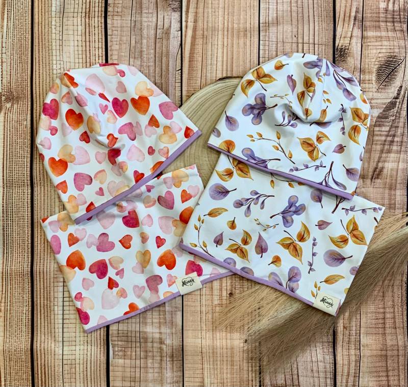 Beanie & Loop | Mützenset Mütze Loopschal Schal Für Mädchen Herzen Geschenkset Kitaset Mädchenmütze |Blumen |Herbstset von MinesTextildesign