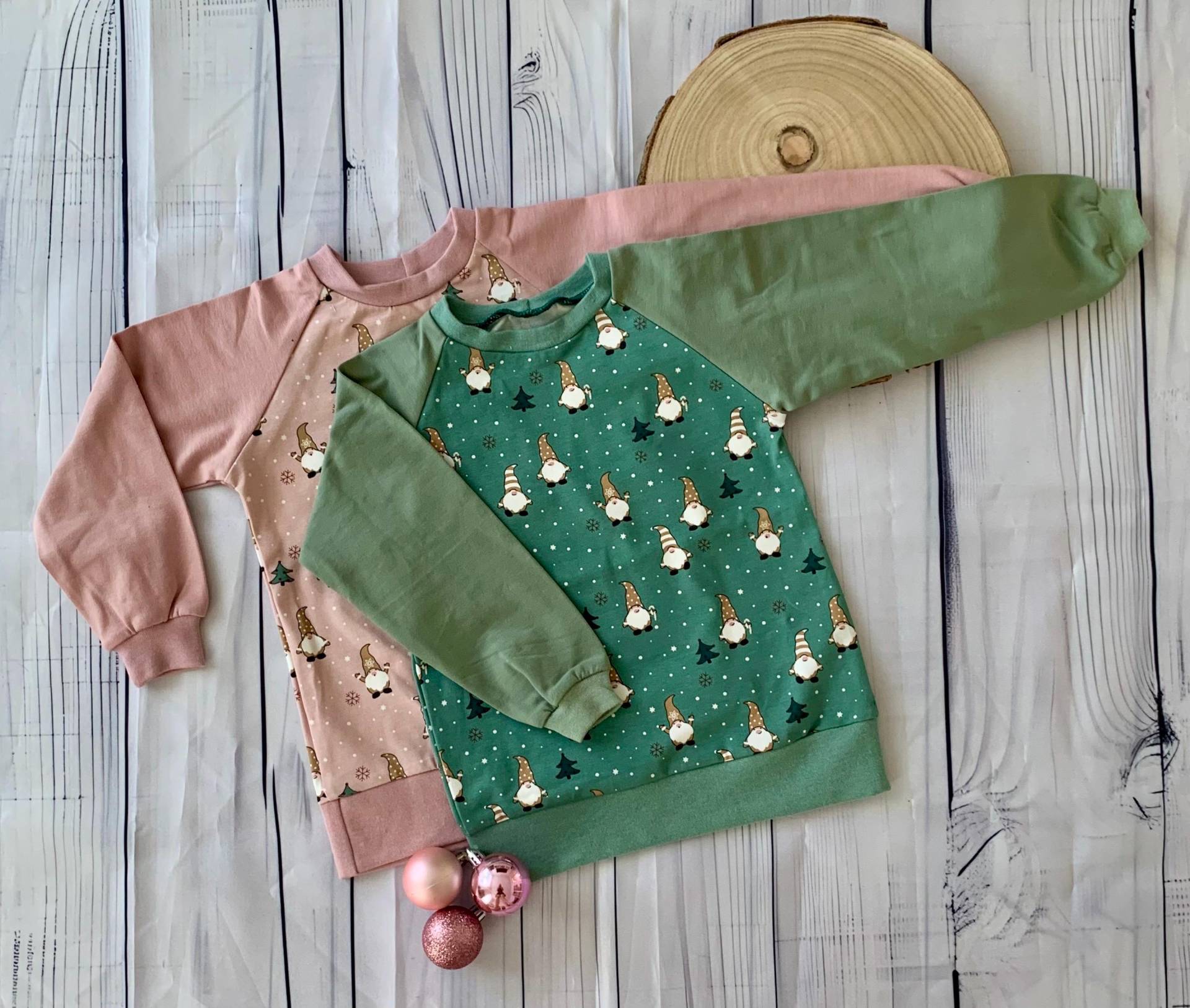 Geschenk Zur Geburt| Weihnachten|Pullover Für Kinder|Sweater|Wichtelgeschenk| Weihnachtspullover| Babygeschenk| Wichtel| Taufgeschenk|Kita von MinesTextildesign
