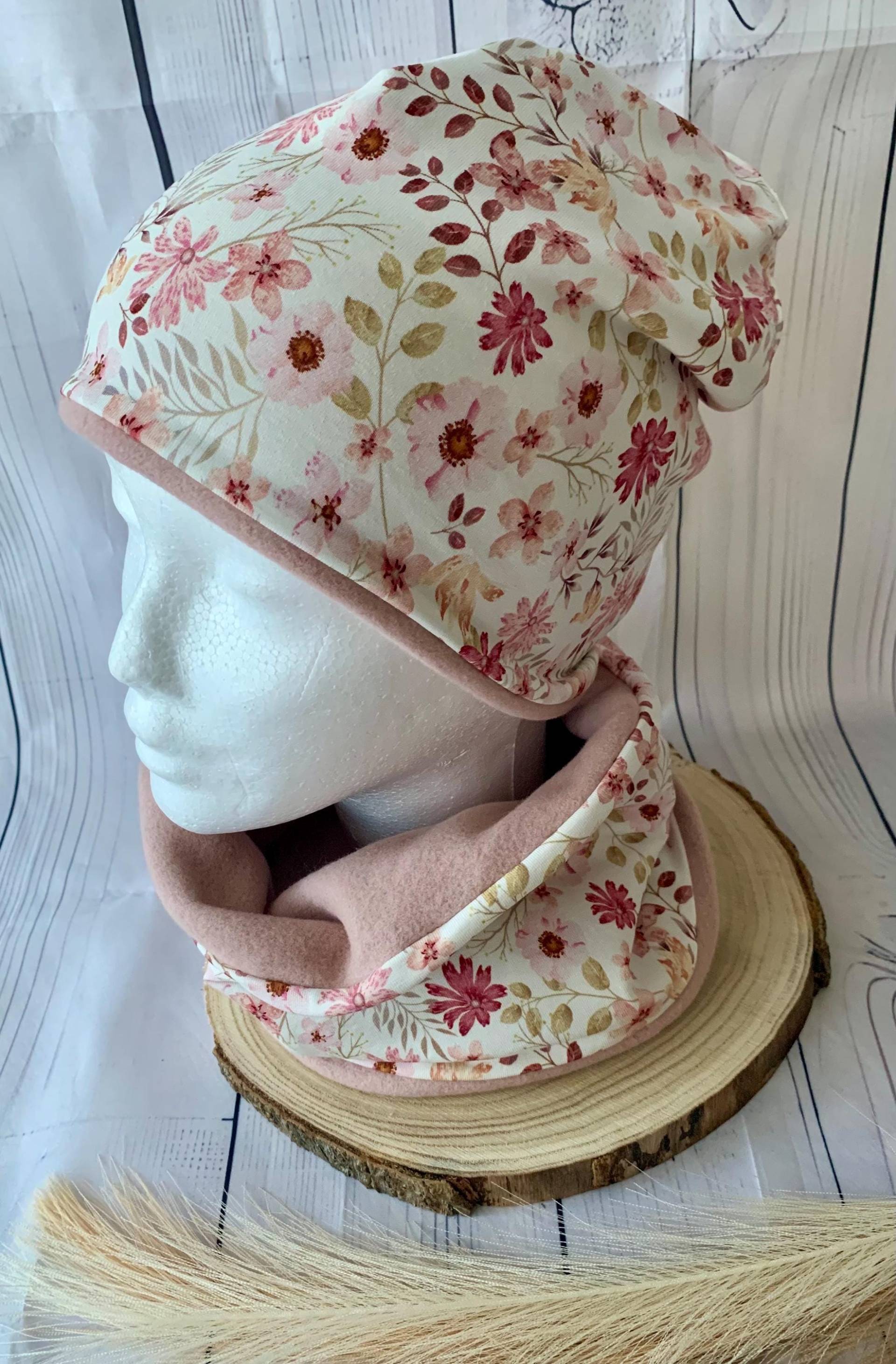 Wintermütze Mädchen| Mützenset| Blumen |Fleecemütze | Stirnband Warme Beanie & Loop Mütze Schal |Geschenkset Winterset|Mädchenmütze von MinesTextildesign