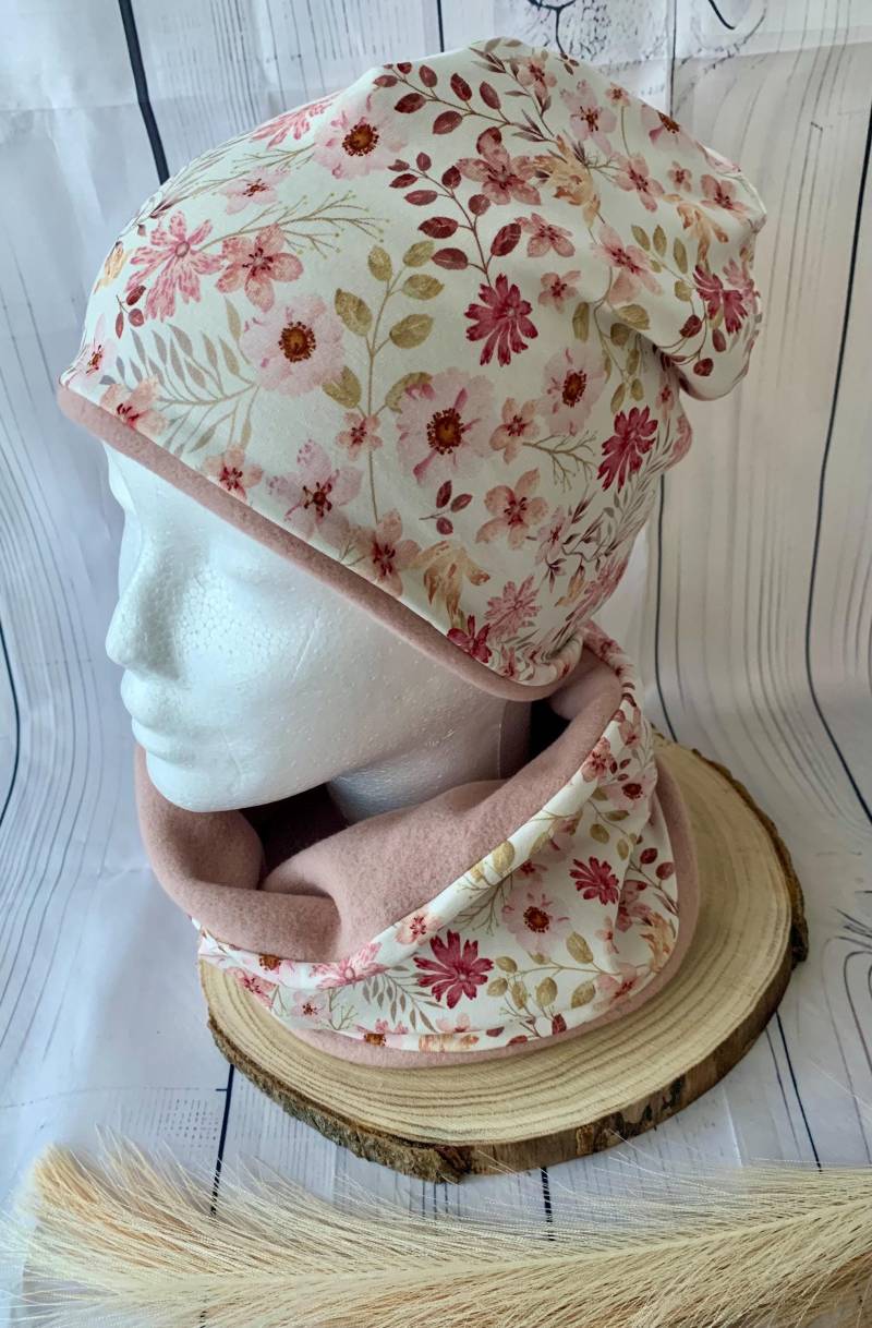 Wintermütze Mädchen| Mützenset| Blumen |Fleecemütze | Stirnband Warme Beanie & Loop Mütze Schal |Geschenkset Winterset|Mädchenmütze von MinesTextildesign