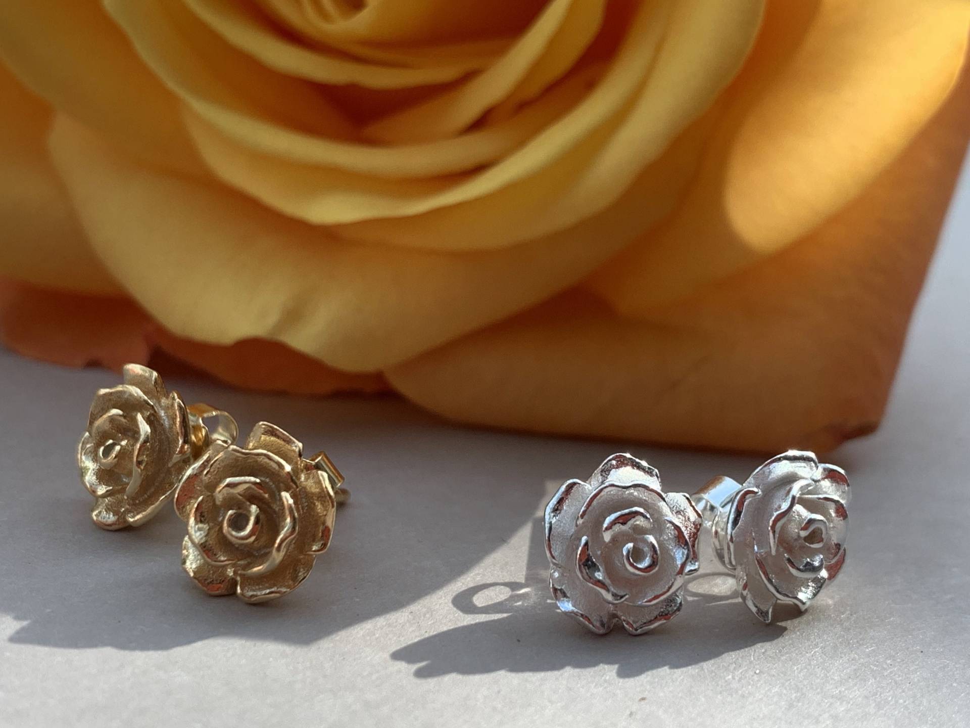 Rose Ohrstecker, Solide Silber Rose Ohrringe, Juni Geburt Blume, Blume Ohrringe Rose Ohrstecker, Solide Silber Rose Ohrringe, Juni Geburt Blume, Blume Ohrringe von Minesilver
