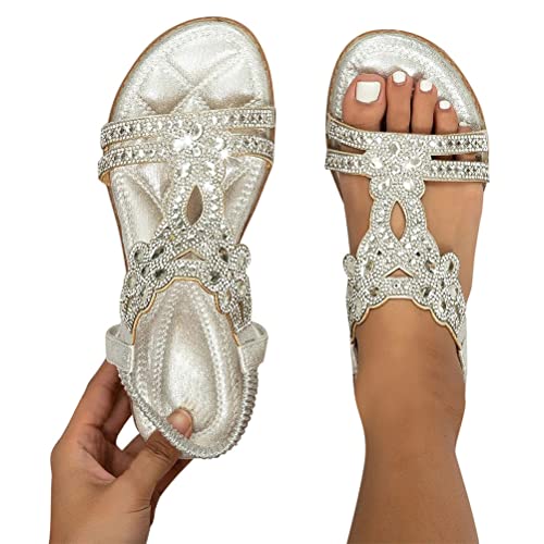 Minetom Flache Sandalen Damen Strass Boho T-Riemen Frauen Sandalen Weichen Sohlen Sommerschuhe Gummiband Slingback Zehentrenner Sandalen Mädchen Strandschuhe A Silber 35 EU von Minetom