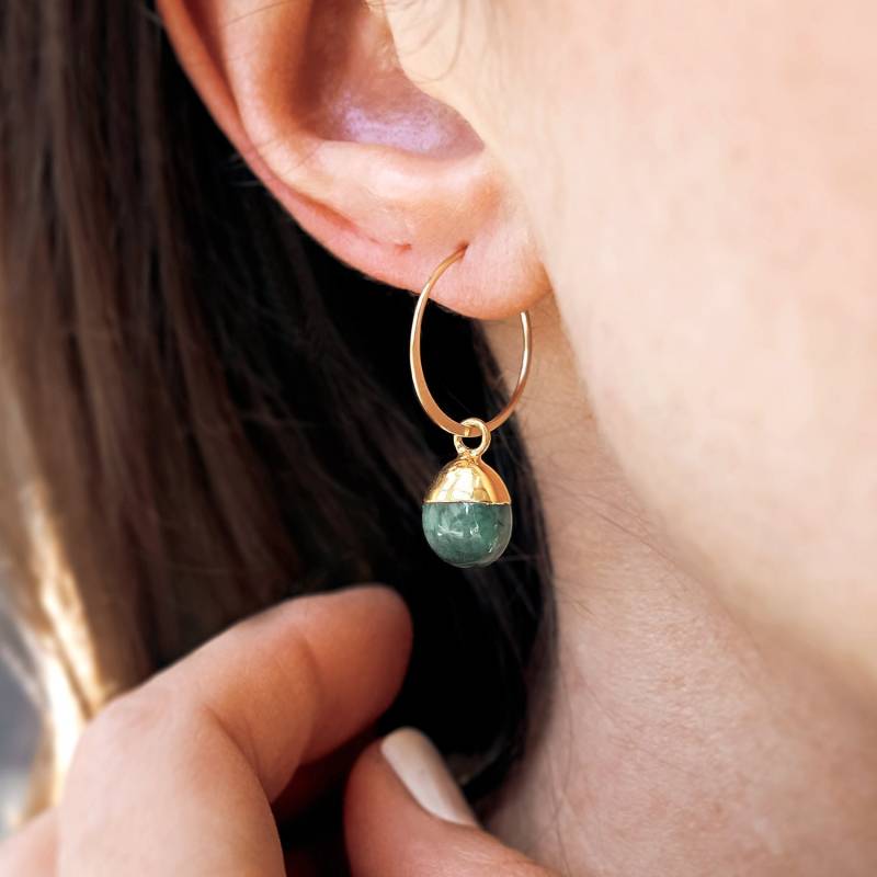 Gold Filled Smaragd Creolen - Mai Birthstone Ohrringe Echte Edelstein Minimale von MinettaJewellery