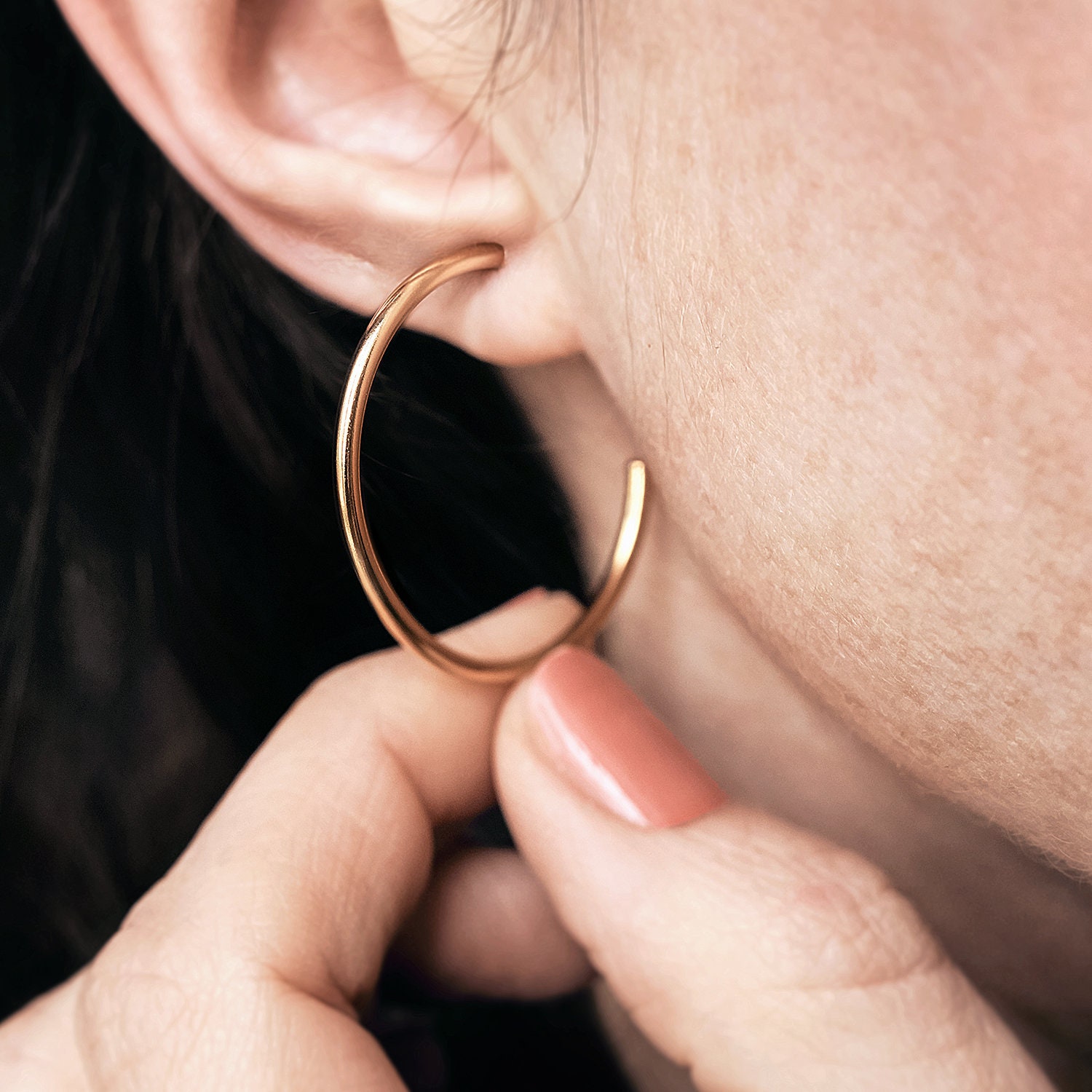 statement Creolen in 14K Gold Fill - Große Minimale Offene Dünne statement Creolen in 14K Gold Fill - Große Minimale Offene Dünne von MinettaJewellery