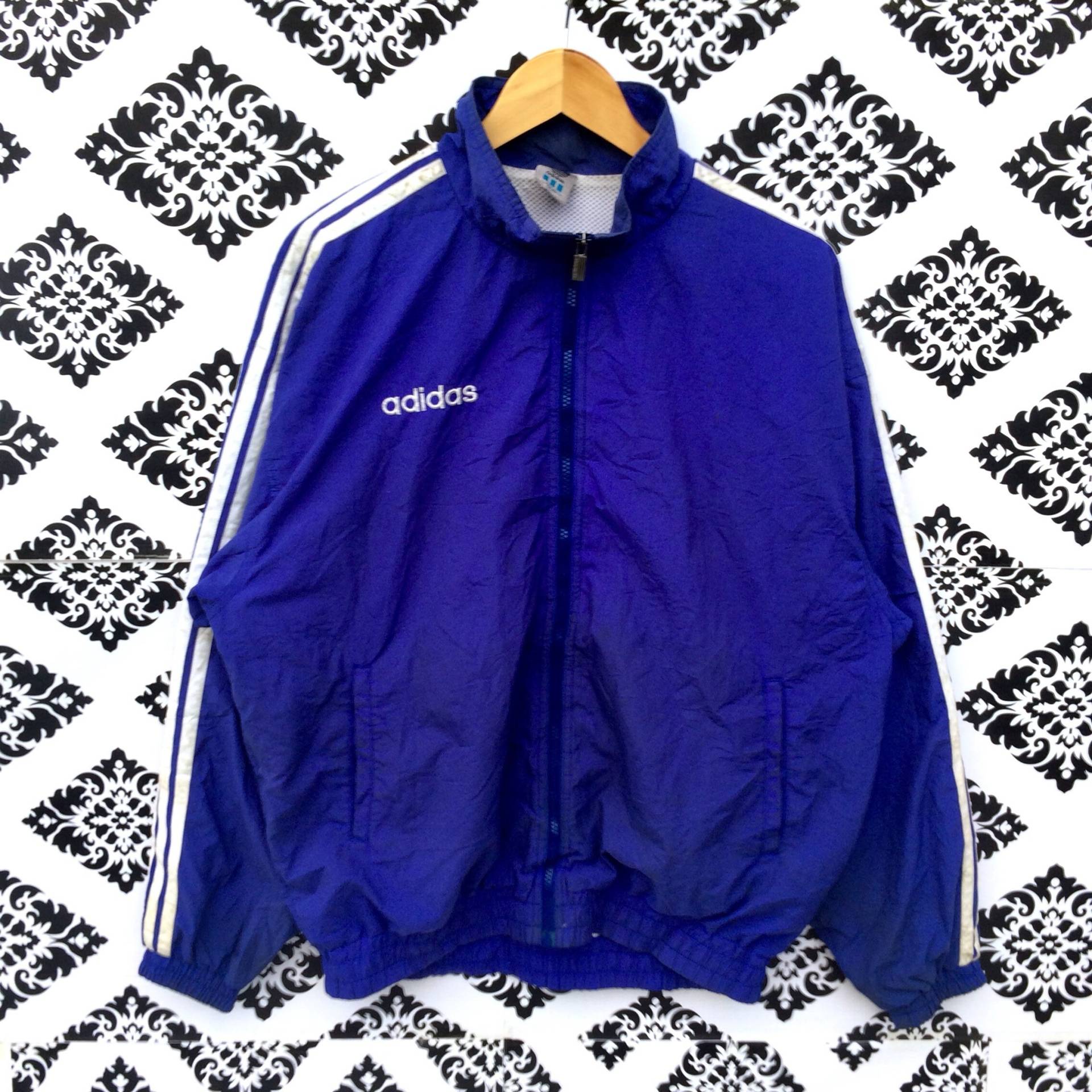 Rarität Vintage Adidas Dreiblatt Drei Streifen Voll Reißverschluss Windbreaker Jacke Blaue Farbe Mittlerer Größe von MingsVintageStore