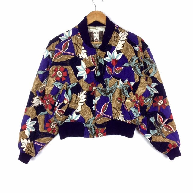 Selten Vintage Jean Cox Fullprint Floral Voll Reißverschluss Bomber Jacke Croptop Mittlerer Größe von MingsVintageStore