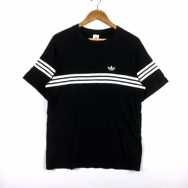 Selten Vintage The Famous Three Stripes Adidas Trefoil T-Shirt Black Colour Medium Size Fit To Large von MingsVintageStore