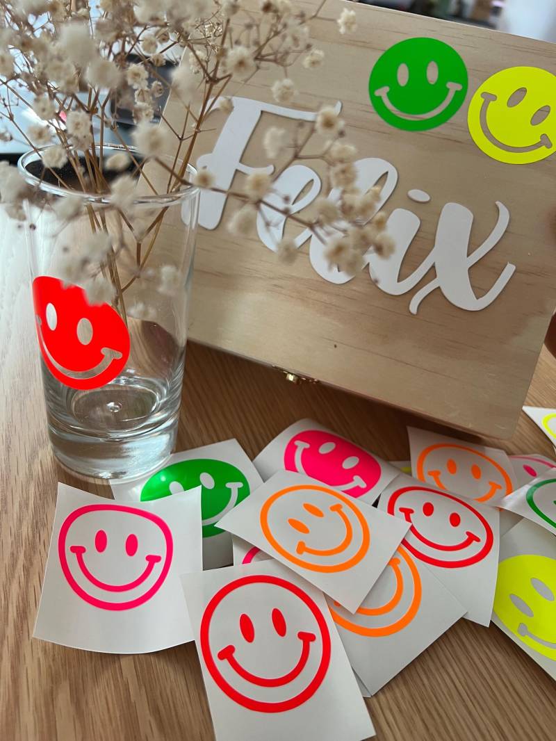 sticker Smiley Neonfarben | Einzeln Klebebild Vinyl Aufkleber Gesicht Bastelidee Applikation Für Objekte Diy Projekt Kleber sticker Smiley Neonfarben | Einzeln Klebebild Vinyl Aufkleber Gesicht Bastelidee Applikation Für Objekte Diy Projekt Kleber von MiniDear