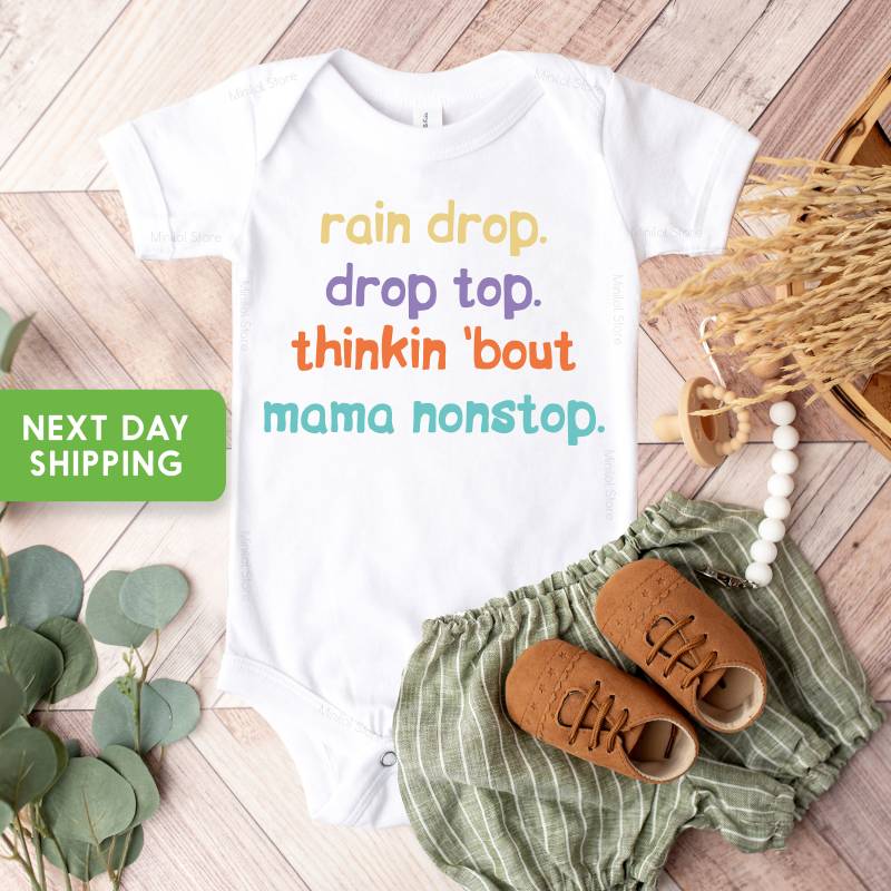 Lustiger Rap Onesie®, Lustiger Baby-strampler®, Lustige Napper-strampler® Ich Liebe Meine Mutter Onesie® Regen-Tropfen-Tropfen-Spitze, Baby-Body® von MiniLolStore