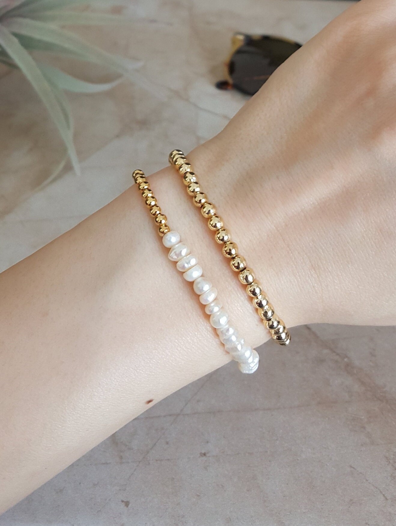 Halb Perle 14K Vergoldetes Perlen Stretch Armband | Handgemachtes Im Boho Stil Halb Perle 14K Vergoldetes Perlen Stretch Armband | Handgemachtes Im Boho Stil von MiniMoonDesign