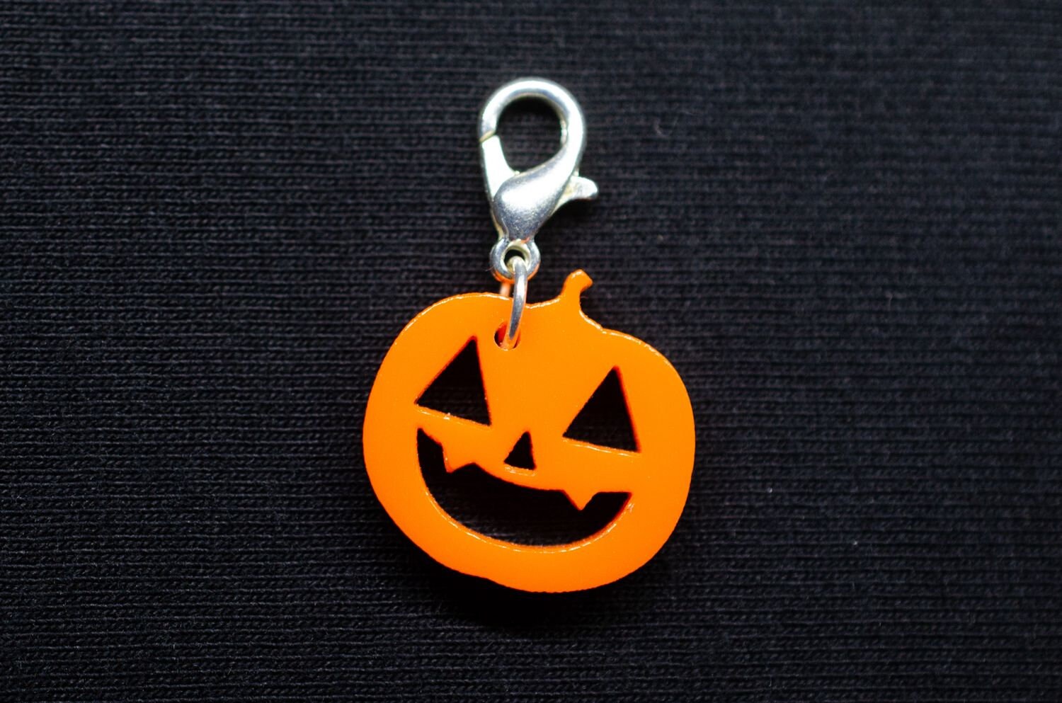 Kürbis Halloween Charm Anhänger Bettelarmband Miniblings Charms Acrylglas Orange von Miniblings