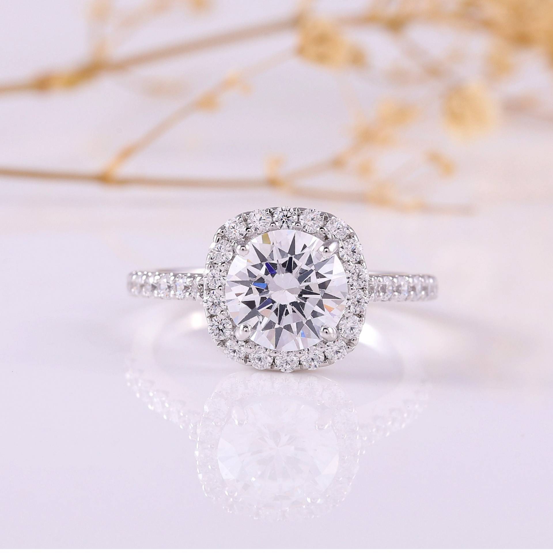 Runder Moissanite Verlobungsring, Solitaire Halo Diamant Ehering, Halbe Ewigkeit Vintage Versprechen Jahrestagsring Für Sie von MiniforaJewellery