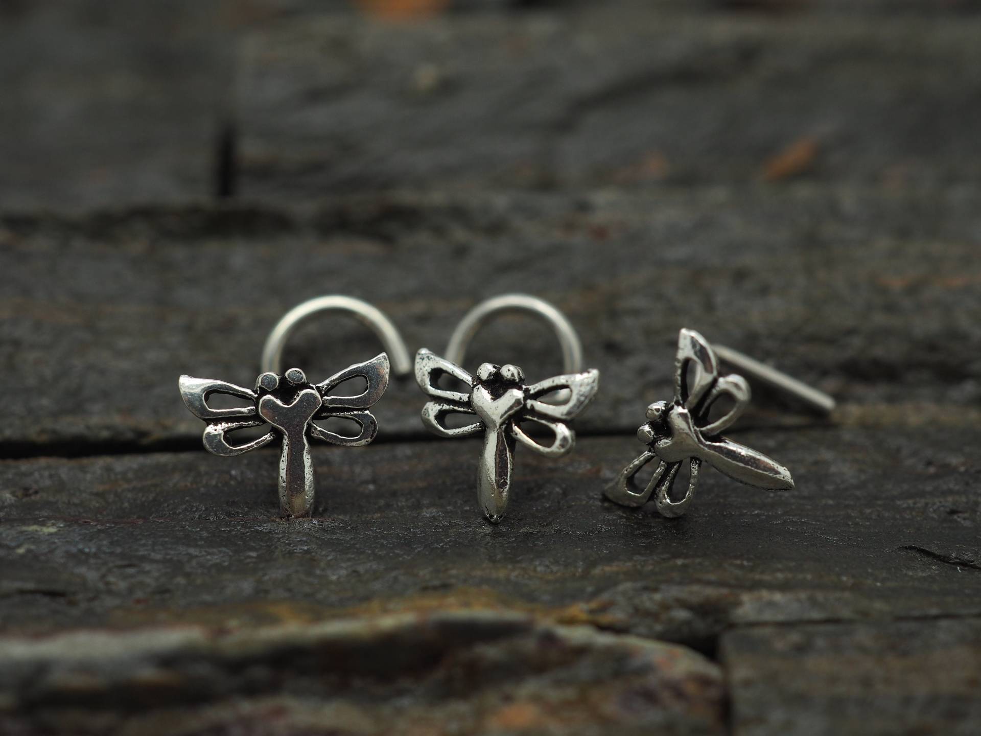 Libelle Nasenstecker Sterlingsilber - 20 Gauge Libelle Nasenstecker Sterlingsilber - 20 Gauge von MinimalJewelrybyJK