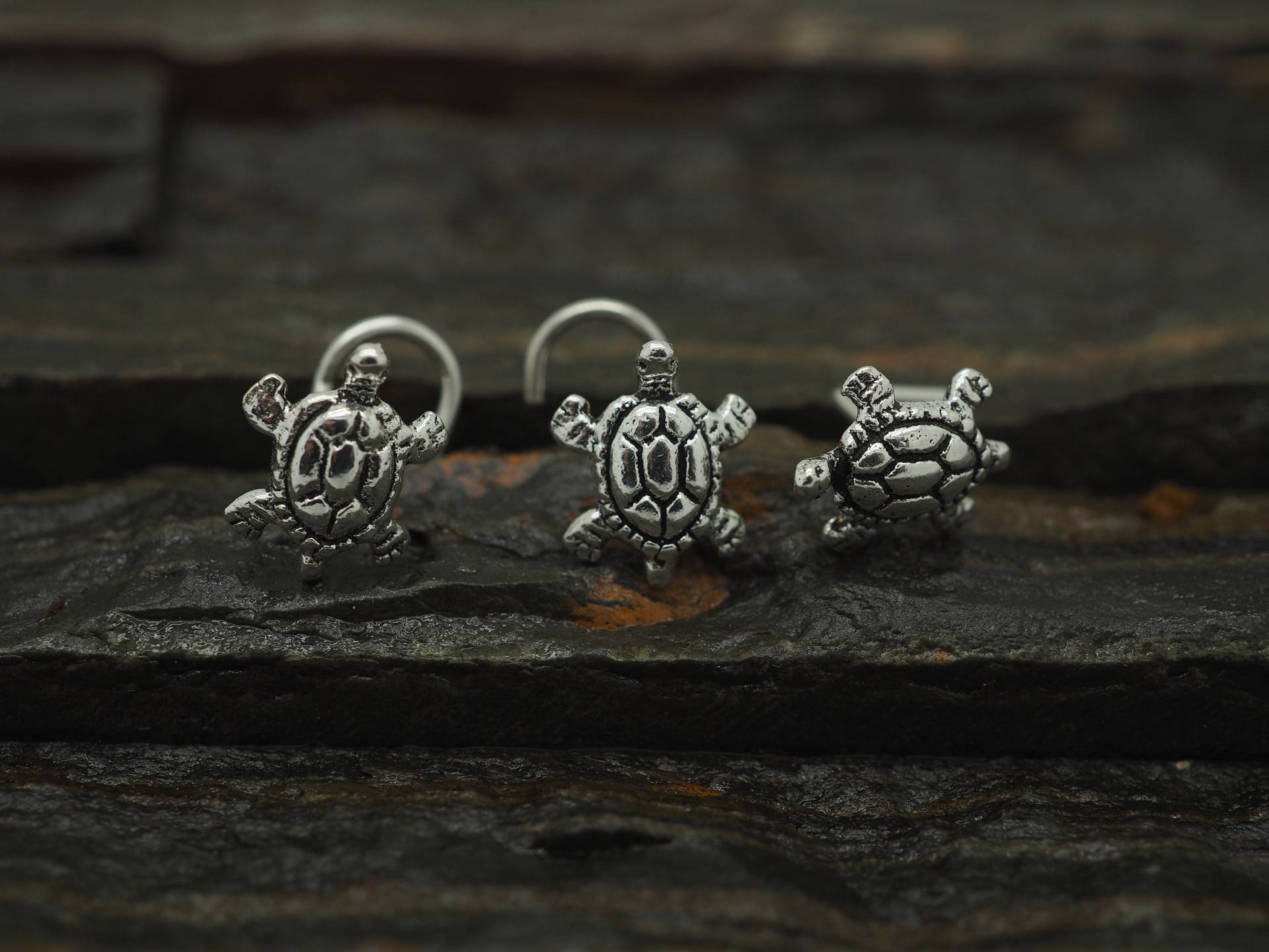 Sterling Silber Schildkröte Nase Stud 20 Gauge Piercing Schmuck Sterling Silber Schildkröte Nase Stud 20 Gauge Piercing Schmuck von MinimalJewelrybyJK