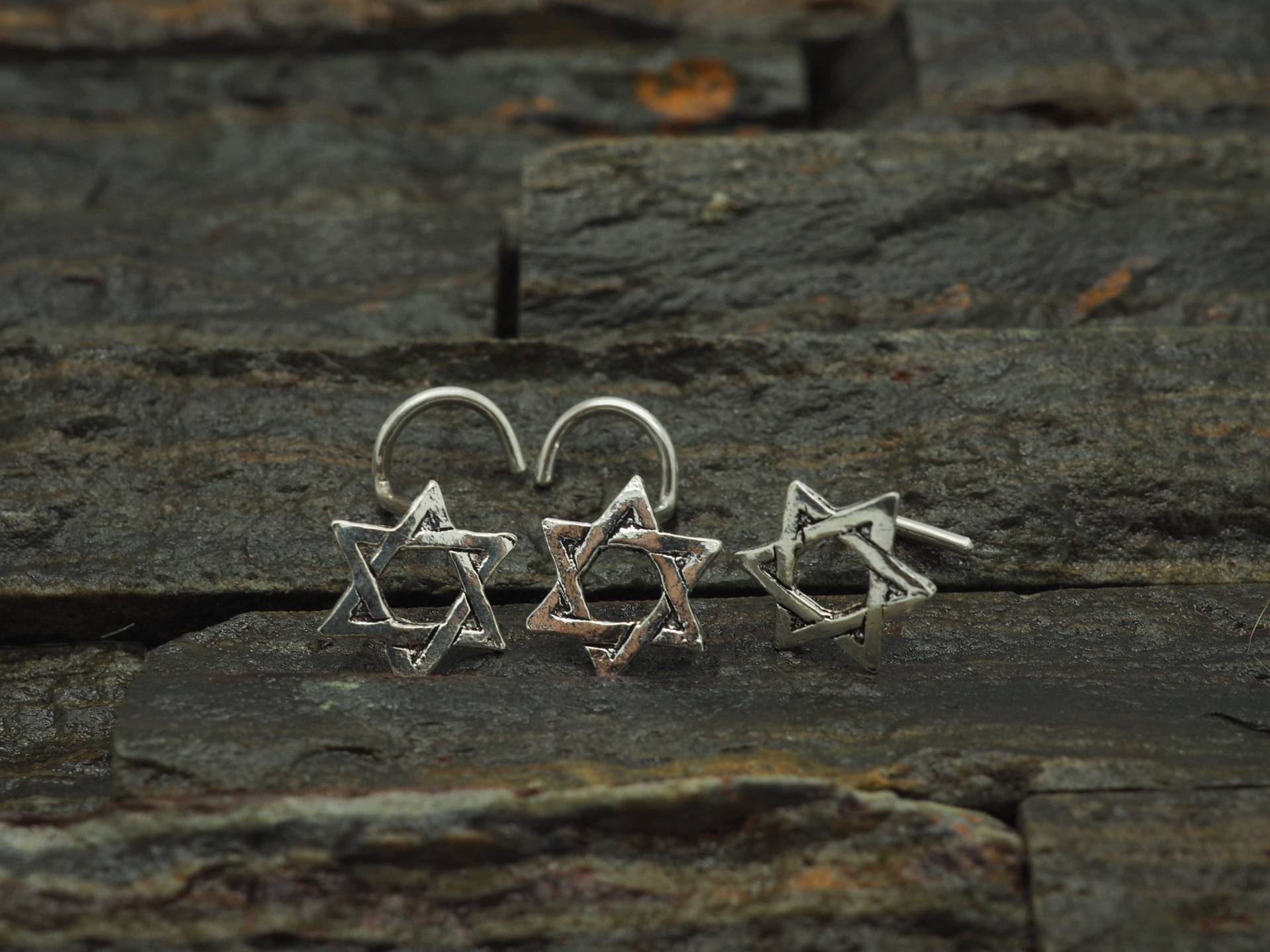 sterling Silber Davidstern Nasenstecker - 20 Gauge sterling Silber Davidstern Nasenstecker - 20 Gauge von MinimalJewelrybyJK
