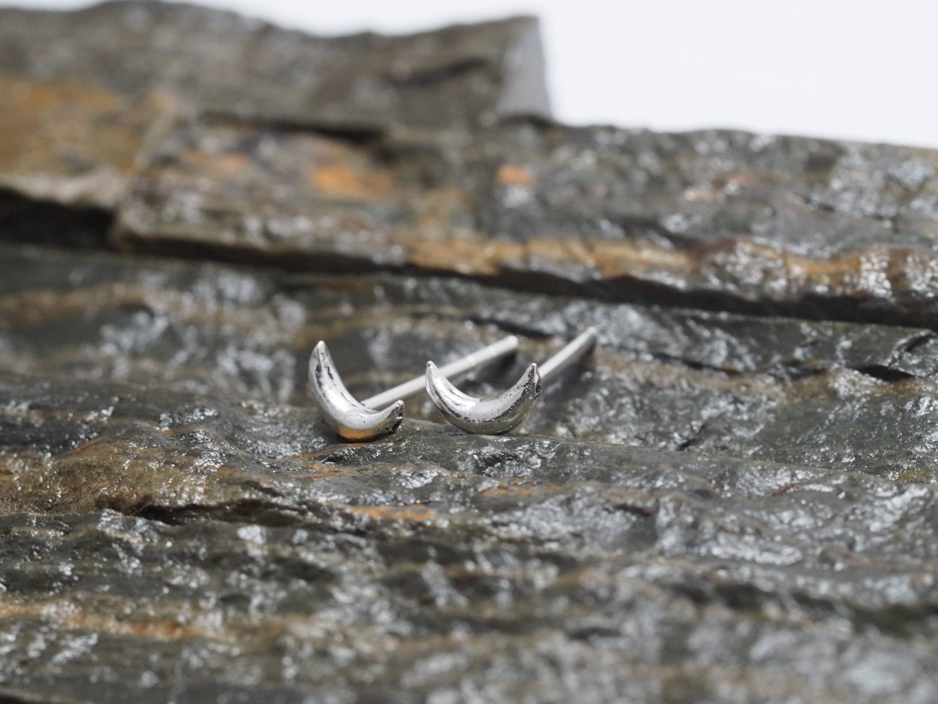 sterling Silber Mond Ohrstecker Bali Horn Design sterling Silber Mond Ohrstecker Bali Horn Design von MinimalJewelrybyJK