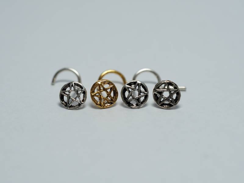 sterling Silber Pentakel Nasenstecker 18/20 Gauge Körperschmuck sterling Silber Pentakel Nasenstecker 18/20 Gauge Körperschmuck von MinimalJewelrybyJK