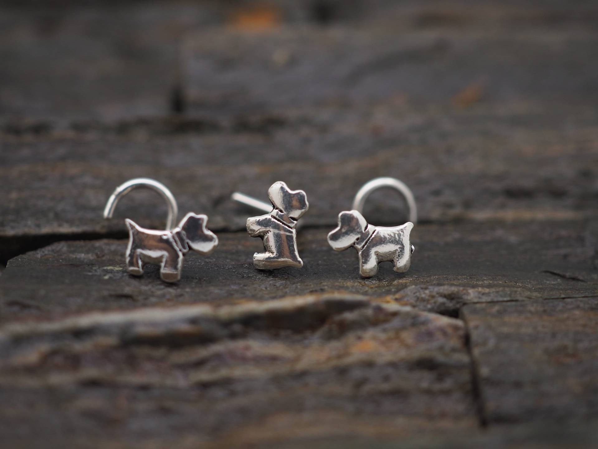 sterling Silber Schnauzer Nasenstecker 20 Gauge Hundepiercing sterling Silber Schnauzer Nasenstecker 20 Gauge Hundepiercing von MinimalJewelrybyJK