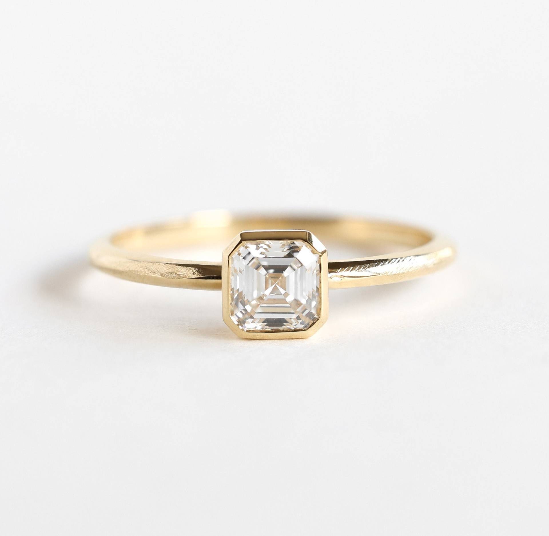 Asscher Diamant Verlobungsring Solitär von MinimalVS