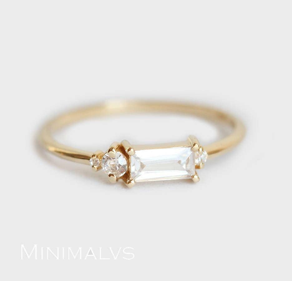 Baguette Diamant Ring, Cluster Verlobungsring Gelbgold, Moderne Ring von MinimalVS