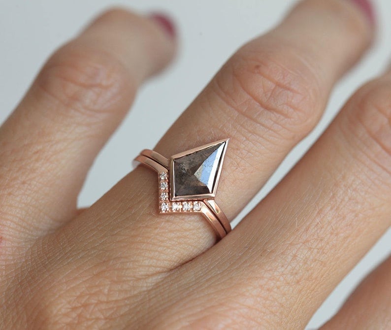 Drachenprinzessin Diamant Ring, Prinzessin Solitär Weißer Schlichter Ring von MinimalVS