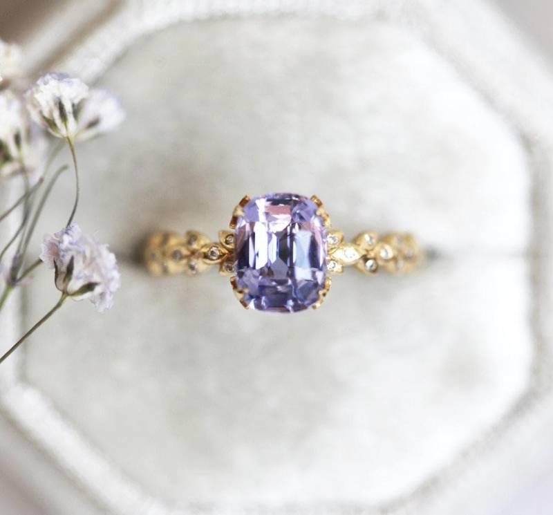 Lavender Saphir Ring Mit Blatt Diamant Band, Verlobungsring in 585Er Gold Von Minimalvs Lavender Saphir Ring Mit Blatt Diamant Band, Verlobungsring in 585Er Gold Von Minimalvs von MinimalVS