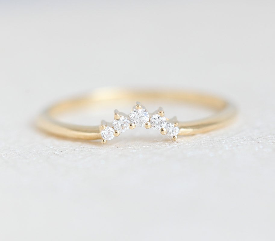 Zarter Diamant Ehering, Geschwungenes Diamantband Mit Zacken Set Diamant, Tiara Ring von MinimalVS