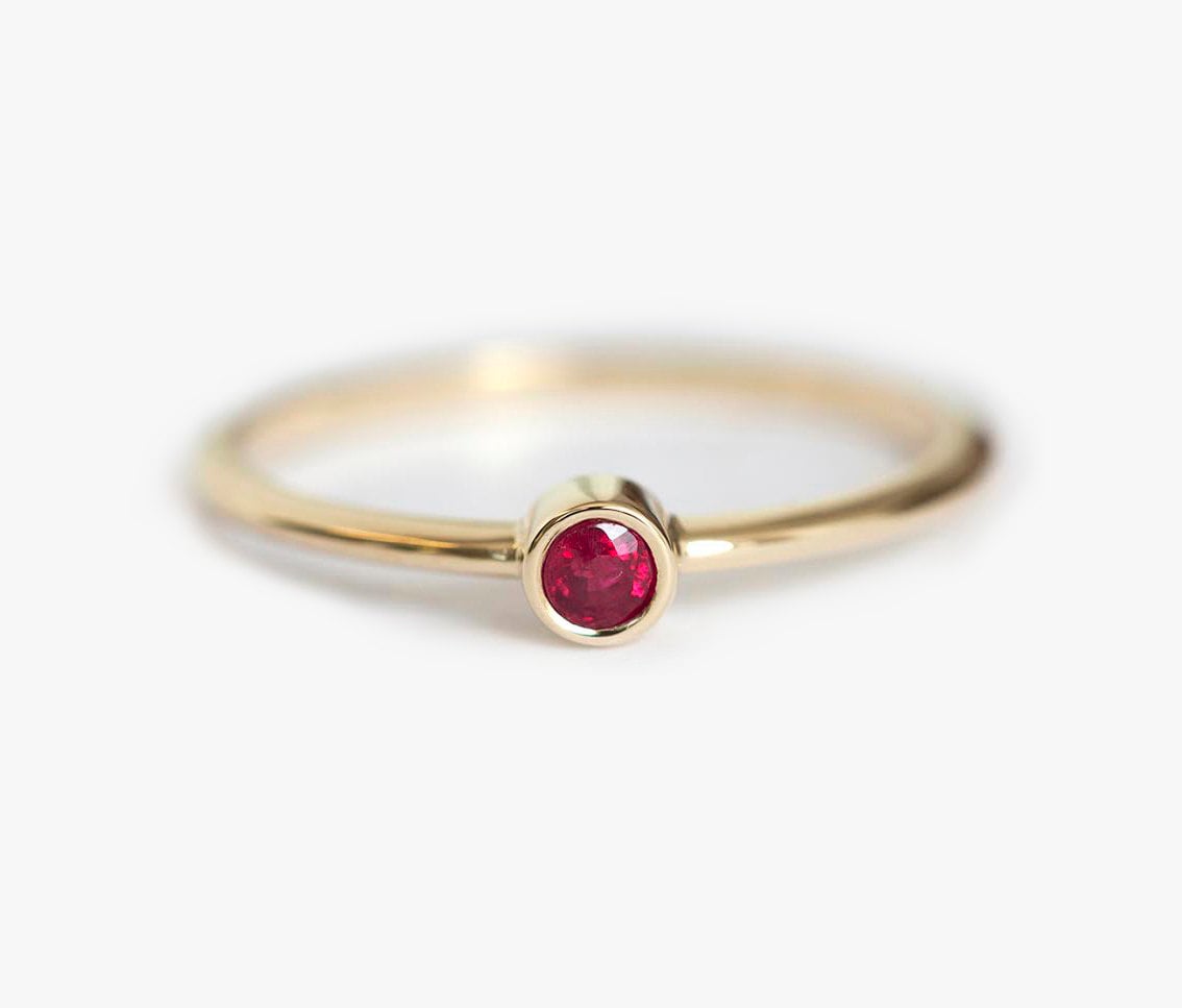 Zierliche Rubin Ring Soitaire Rlng 14K Gold Echte Natur Schmuck Juli Geburtsstein von MinimalVS