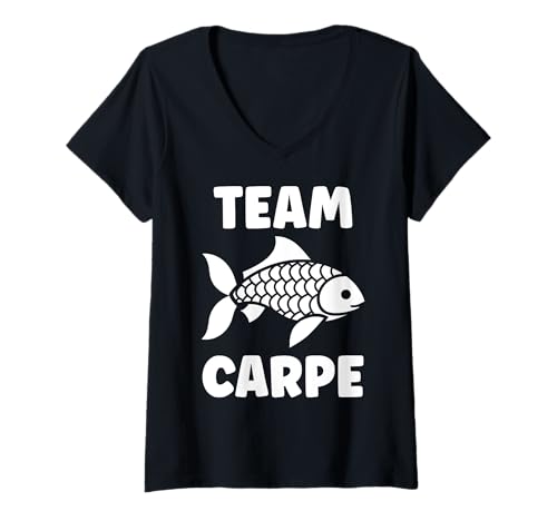 Damen Humor minimalist fish carp small simple team carp T-Shirt mit V-Ausschnitt von Minimalist fish Funny carp lover