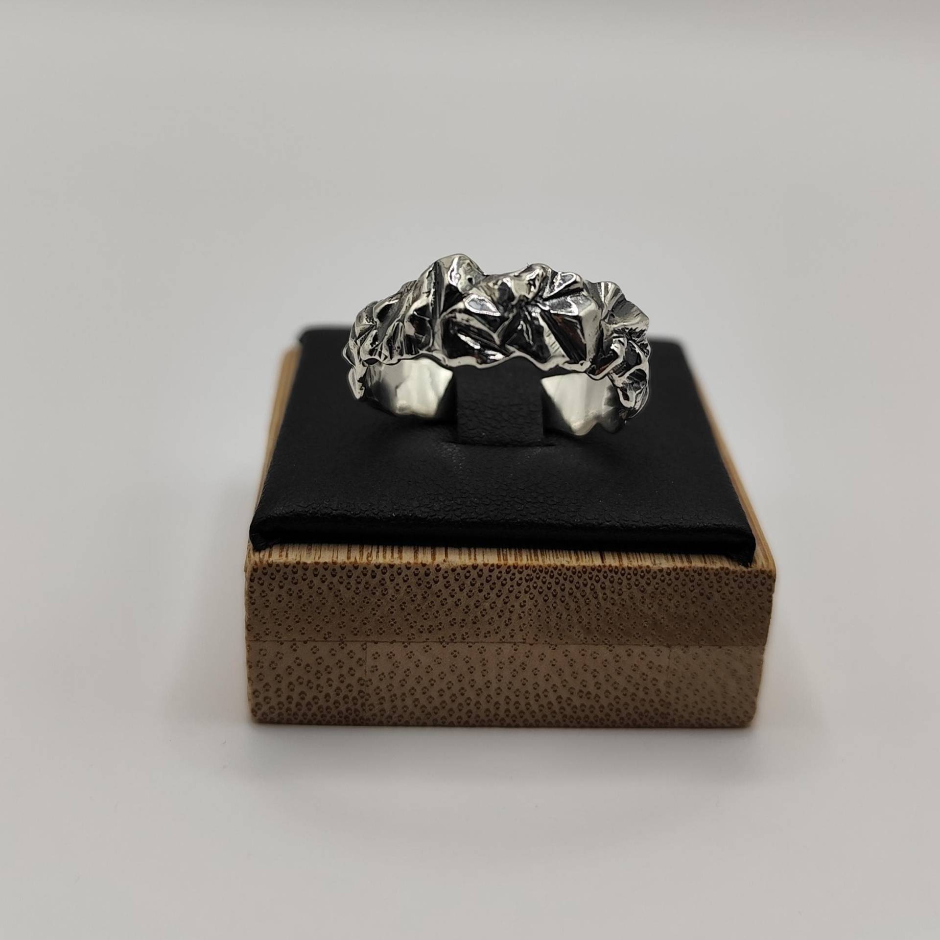 925 Sterling Silber Ring, Handgemachter Unisex Struktur Design, Geschenk Für Damen & Herren, Statement Schmuck 925 Sterling Silber Ring, Handgemachter Unisex Struktur Design, Geschenk Für Damen & Herren, Statement Schmuck von MinimalistSchmuckEU