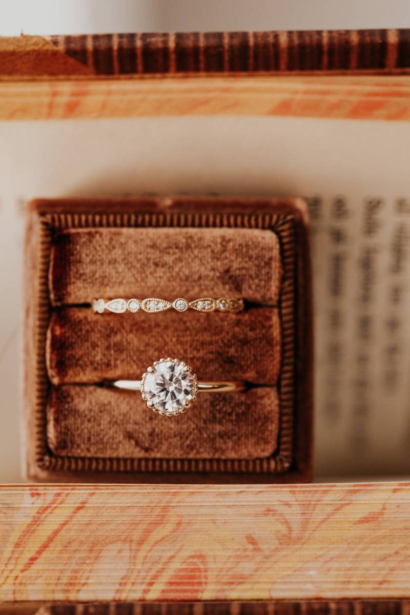 Runder Moissanit Solitär Ring Verlobungsring von MinimalisticCharms