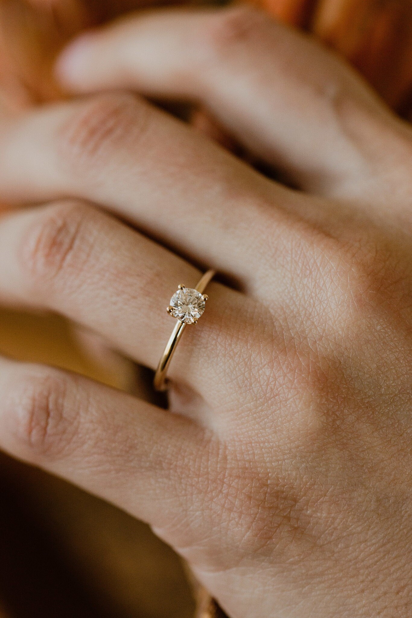 Runder Brillant Moissanite Diamant Verlobungsring, Solitär Ring, 10K/14K/18K Solid Gold, 4 Zinken Hochzeitstag Geschenk Für Sie Silber Runder Brillant Moissanite Diamant Verlobungsring, Solitär Ring, 10K/14K/18K Solid Gold, 4 Zinken Hochzeitstag Geschenk Für Sie Silber von MinimalisticCharms