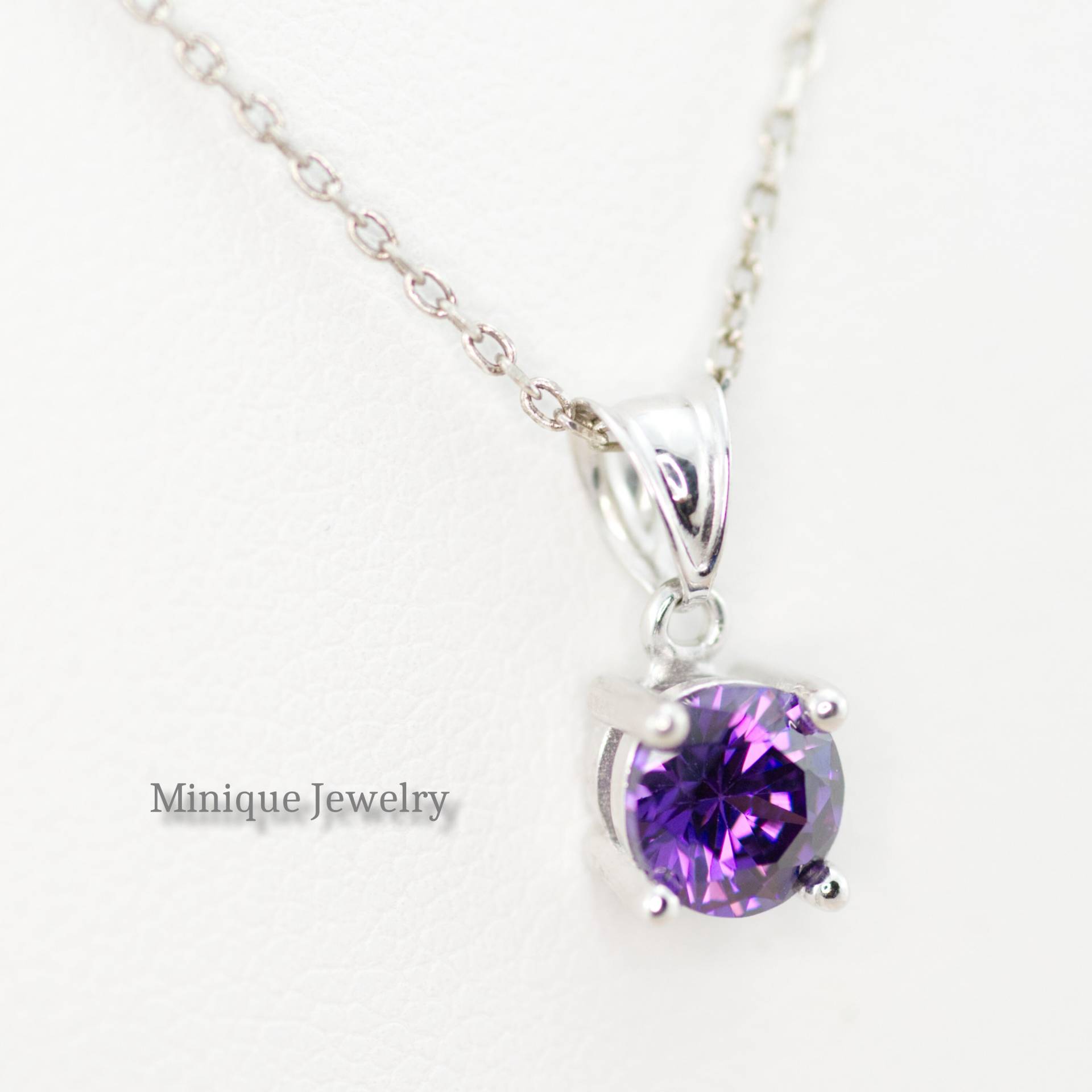6mm Runde Solitär Lila Amethyst Halskette, Februar Birthstone Anhänger, Minimalist, Sterling Silber Brautjungfer Geschenk 6mm Runde Solitär Lila Amethyst Halskette, Februar Birthstone Anhänger, Minimalist, Sterling Silber Brautjungfer Geschenk von MiniqueJewelry