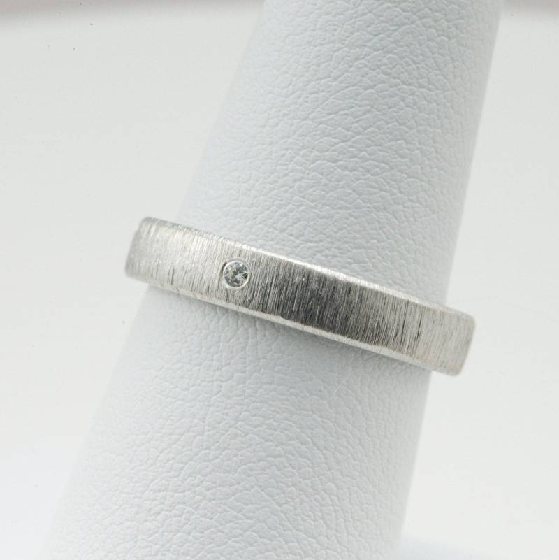 Silber His & Hers Satin. 4 Mm Ehering, Verlobung. 925 Sterling Ring Mit Cz. High-End.comfort Fit. Hergestellt in Den Usa. Größen 12 - 21 cm von MiniqueJewelry