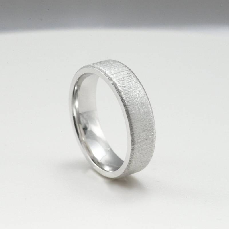 sterling Silber Ehering 6 Mm, Verlobung. Unisex. 925 Ring. High-End.comfort Fit. Hergestellt in Den Usa. Größen 4 - 12 1/2 von MiniqueJewelry