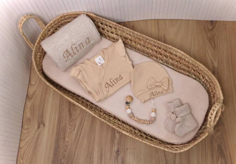 Baby Erstlingsset Mit Namen von Minisworld24