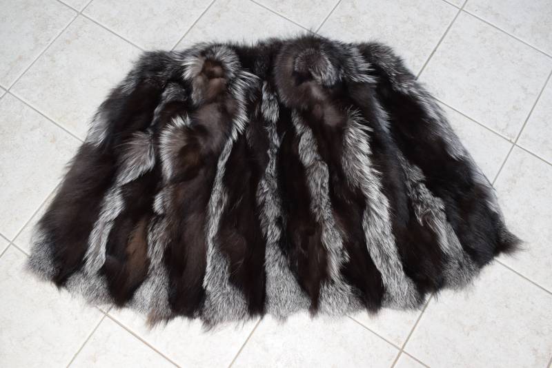 Echt Fuchs Pelzweste Silber Schwarz-Braun, Flauschiges Luxus Kleidungsstück von MinkGlamourFur