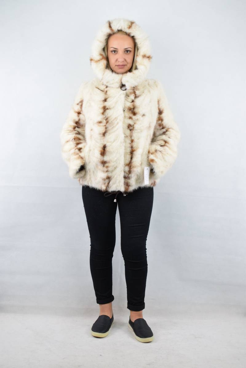 Handgefertigte Nerz Bomberjacke Weiss & Brauner Kapuzenmantel von MinkGlamourFur