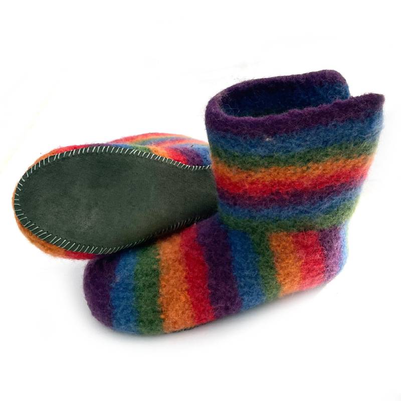 Fröhliche Filzpuschen/Boots Mit Kragen Aus Schurwolle, Gr. 39 Ledersohlen - Warme Füße Für Frauen von MinodesignPuschen