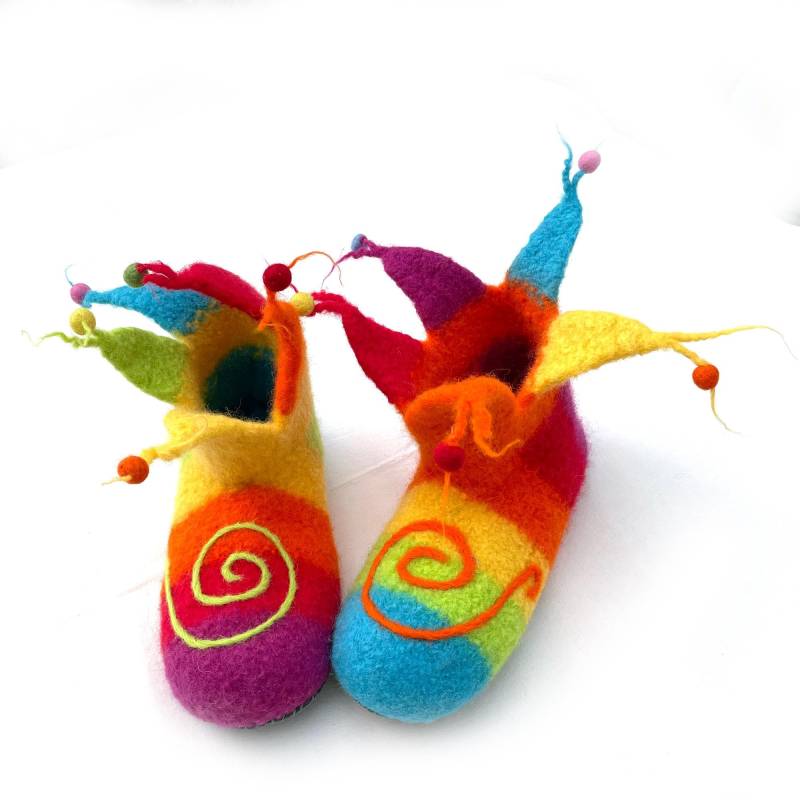 Gemütliche Und Warme Filz-Hausschuhe/Boots Pantoffeln Mit Ledersohle Für Damen Gr. 39, Model Harlekin von MinodesignPuschen