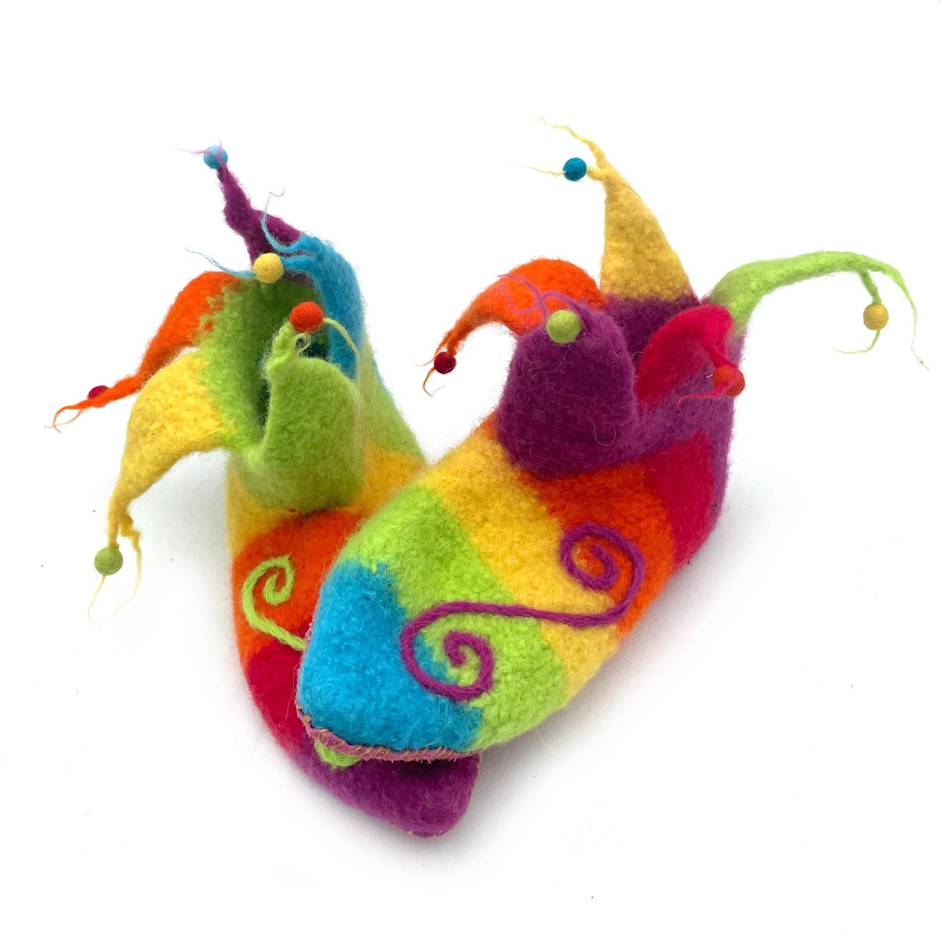 Gemütliche Und Warme Filz-Hausschuhe Mit Ledersohlen Für Damen Gr. 37 Ledersohlen, Model "Bunte Hexe" von MinodesignPuschen