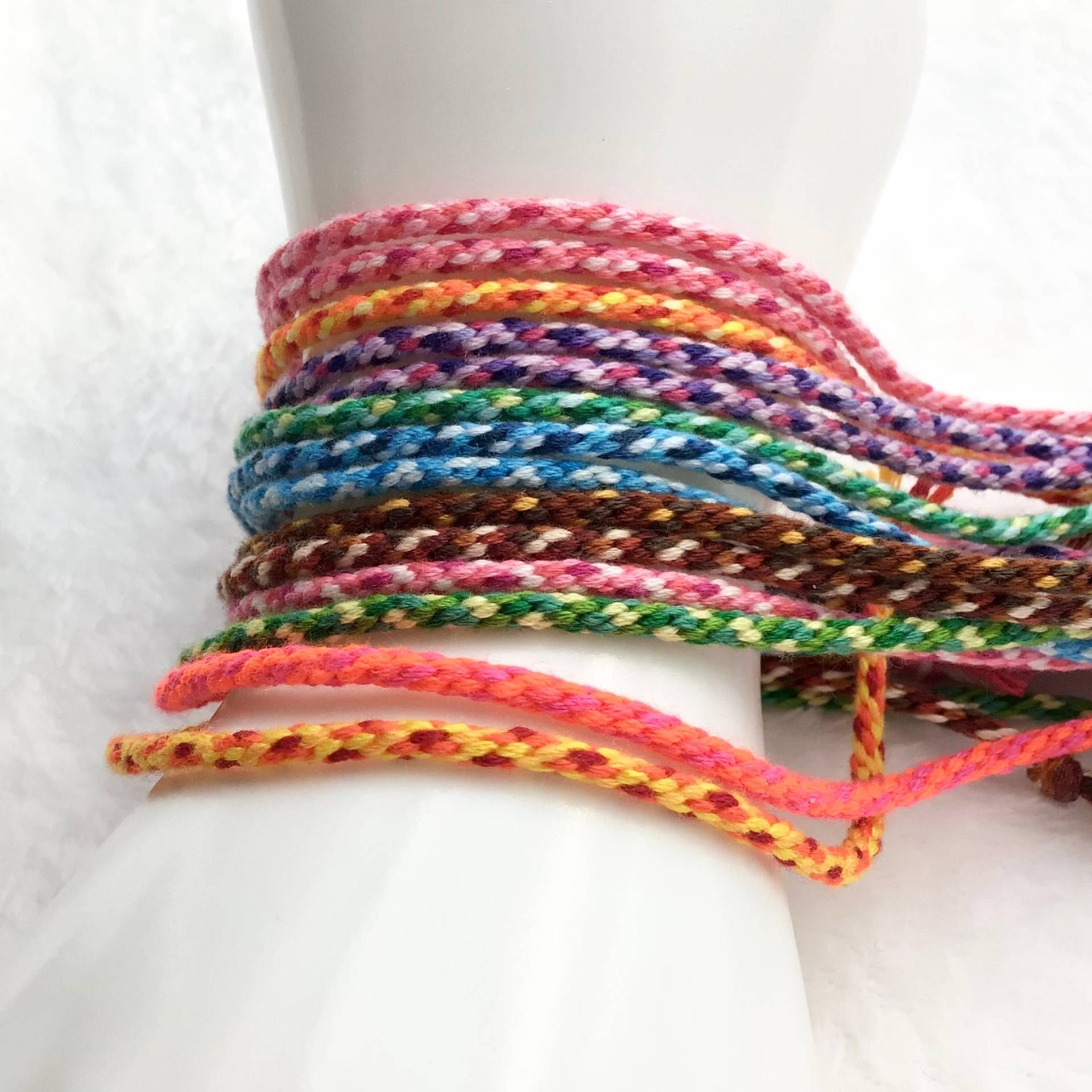Freundschaftsarmband Für Die Ganze Familie, Buntes Armband, Armband Aus Baumwolle, Friendship, Neonpink, Neonorange, Rosa, Blau, Orange Freundschaftsarmband Für Die Ganze Familie, Buntes Armband, Armband Aus Baumwolle, Friendship, Neonpink, Neonorange, Rosa, Blau, Orange von MinordetailsDesigns