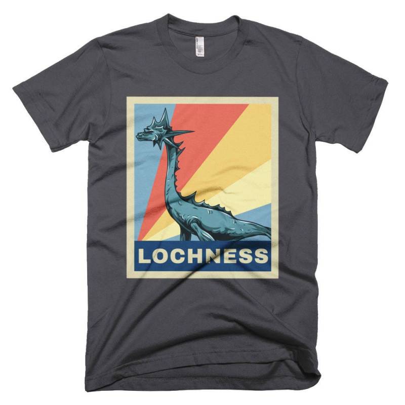 Lochness Monster Shirt | Nessie Retro-Loch Ness Mythologie-Shirt Jahrgang von MintedFresh
