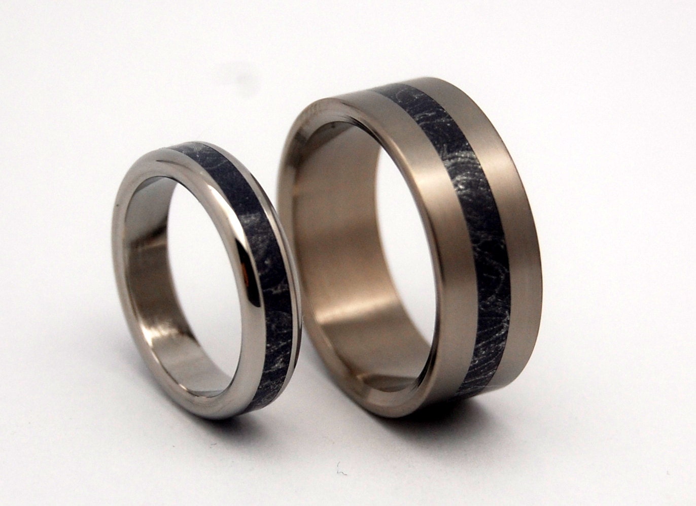 Schwarze Ringe, Titan Ehering, Herren Ring, Damen Ring Aus Titanium, Mokume Gane Schwarz Und Silber - Wind Wasser in Harmonie von MinterandRichterDes